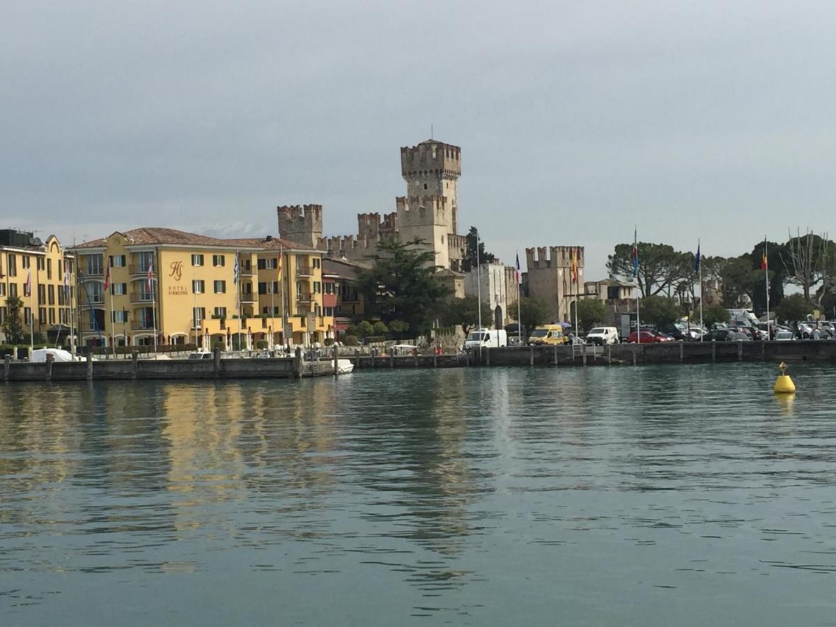 Monte Maino Bed & Breakfast Desenzano del Garda Exterior photo